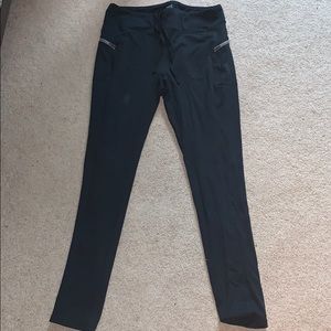 Black leggings with pockets size large